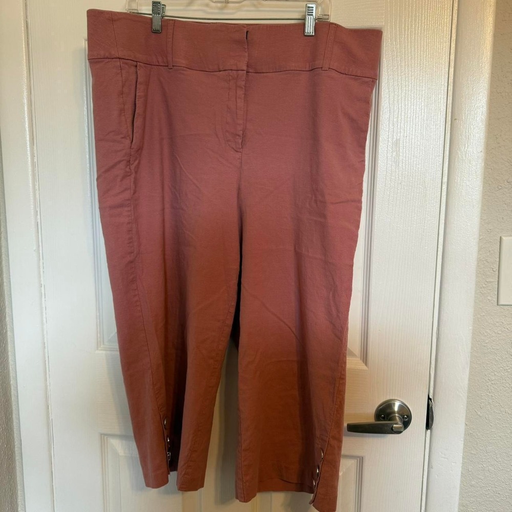 Lane Bryant women's capri pants size 18 pink casual stretch